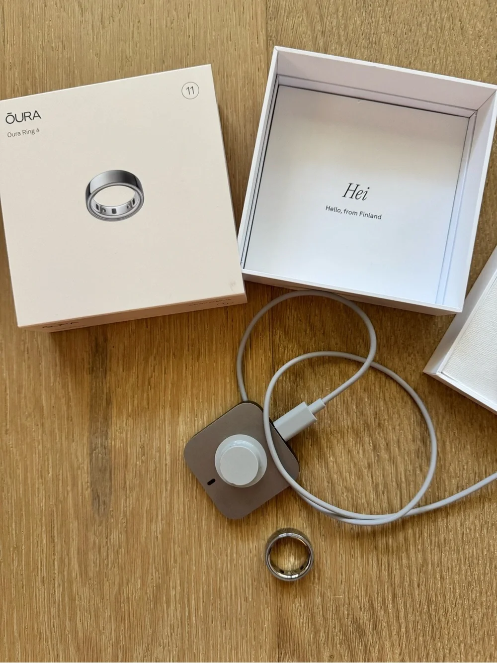 Oura Silver Ring with Matching Silver Charging Dock